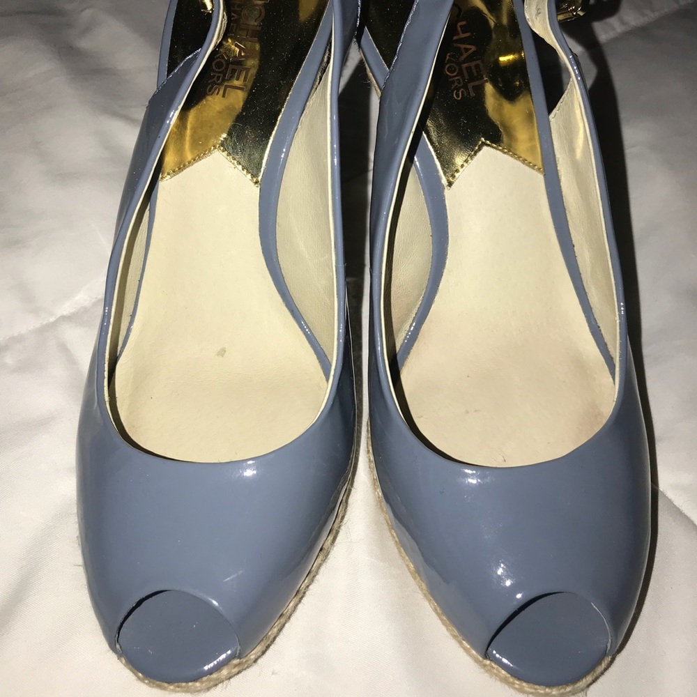 Michael Kors Keegan baby blue wedges size 7.5